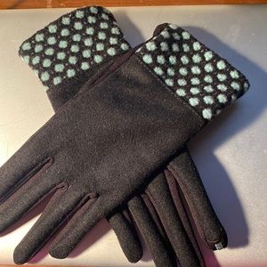 Black Stretchy Aqua Dot Touch Point Gloves with Grip